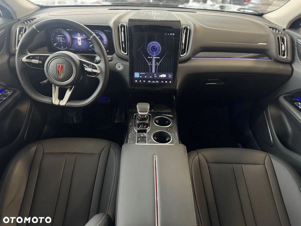 Hongqi H5 - 9