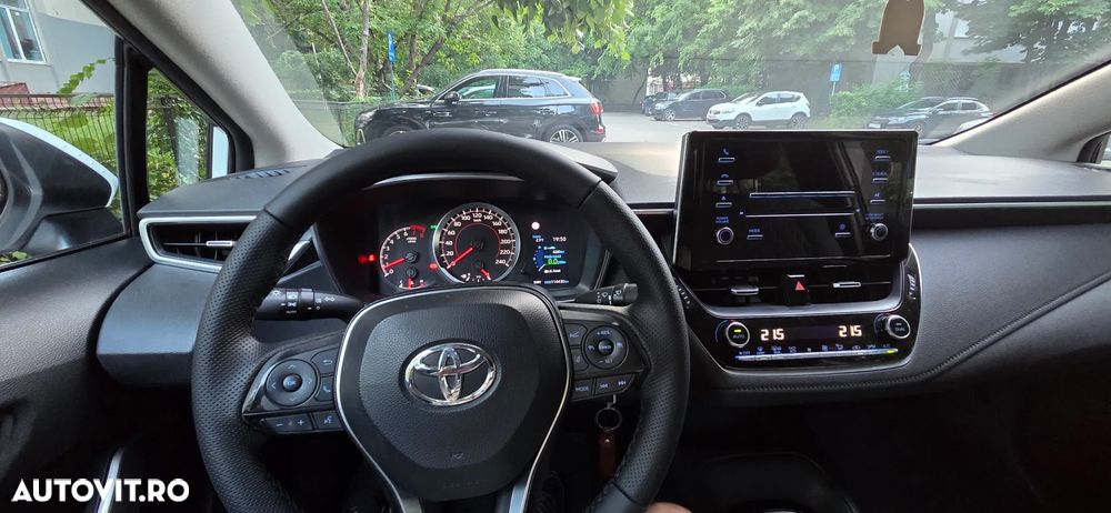 Toyota Corolla - 2