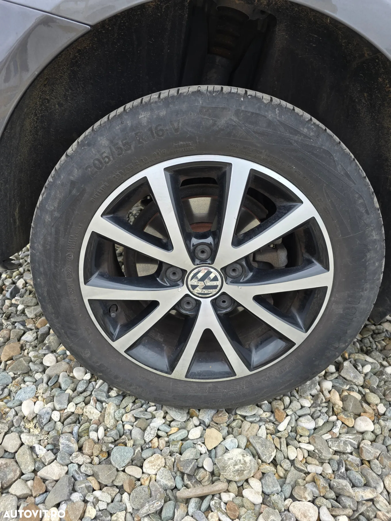 Volkswagen Touran 1.6 TDI BlueMotion Technology Comfortline - 26
