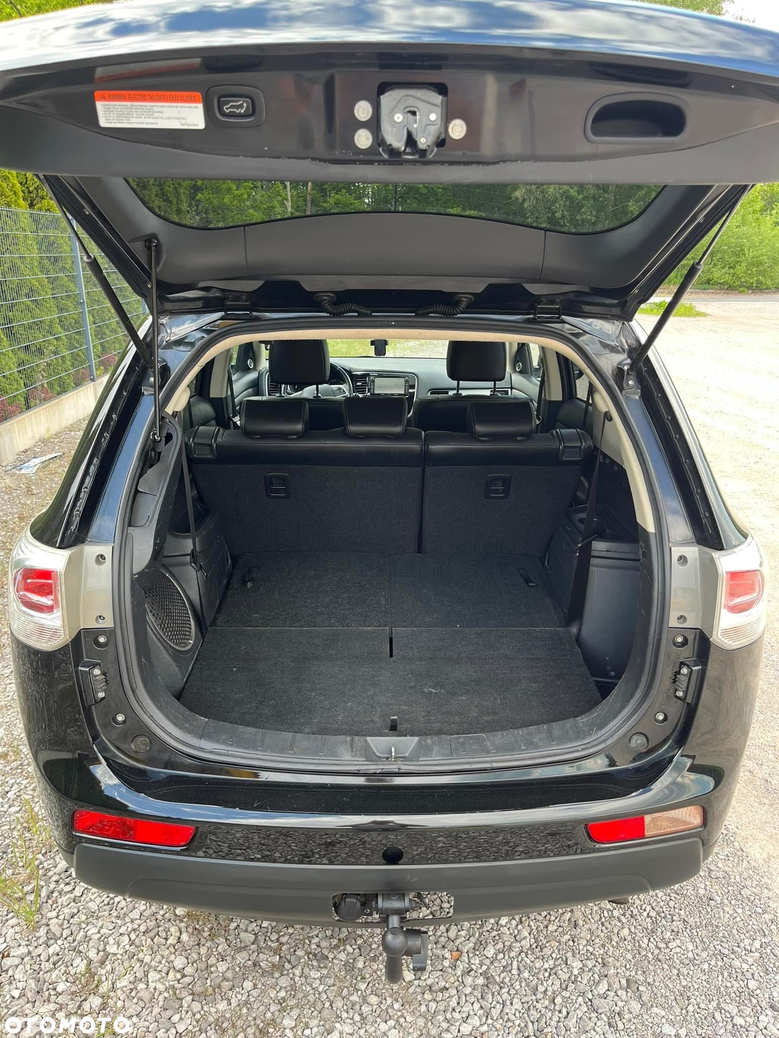 Mitsubishi Outlander 2.2 DI-D 4WD Instyle - 15