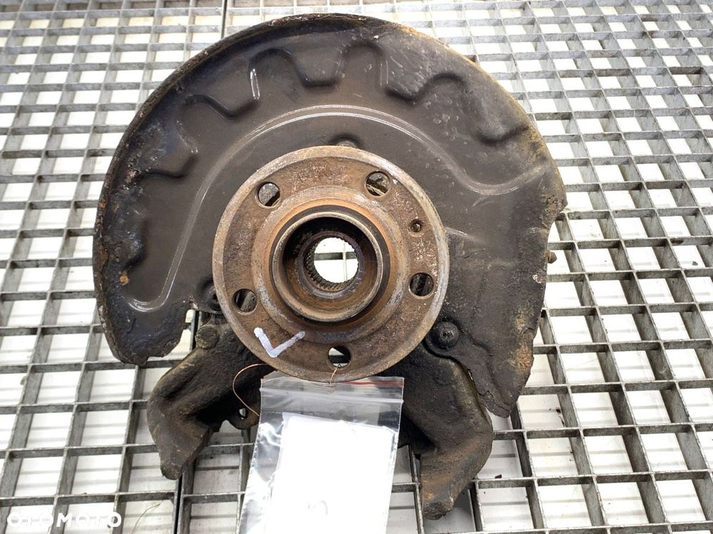 ZWROTNICA LEWY PRZÓD  SKODA FABIA III (NJ3) 2014 - 2022 1.0 55 kW [75 KM] benzyna 2014 - 2022 - 1