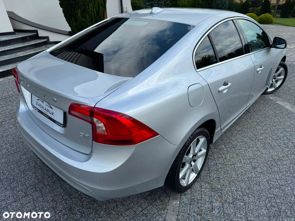 Volvo S60 D2 Momentum - 11