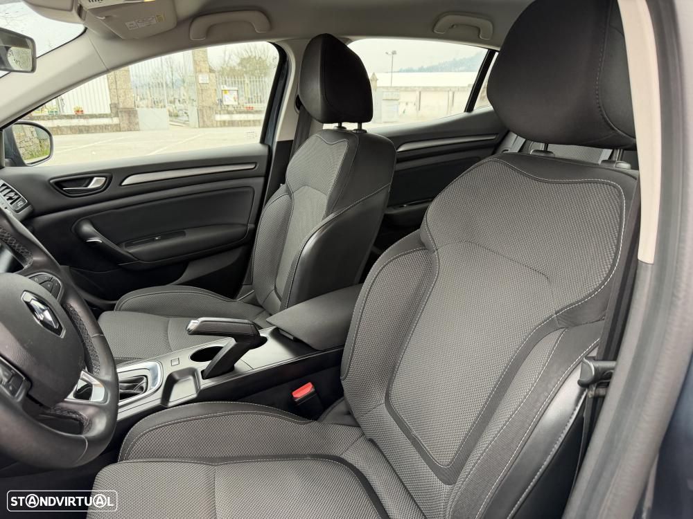 Renault Mégane 1.5 Blue dCi Techno EDC - 9