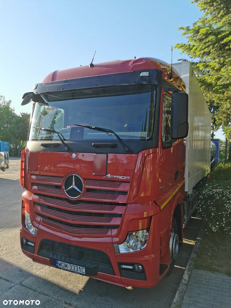 Mercedes-Benz Actros - 3