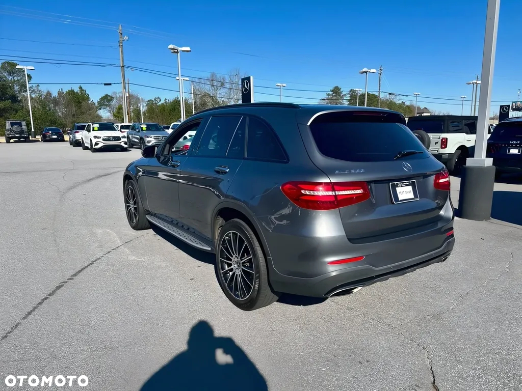 Mercedes-Benz GLC 300 4Matic 9G-TRONIC AMG Line