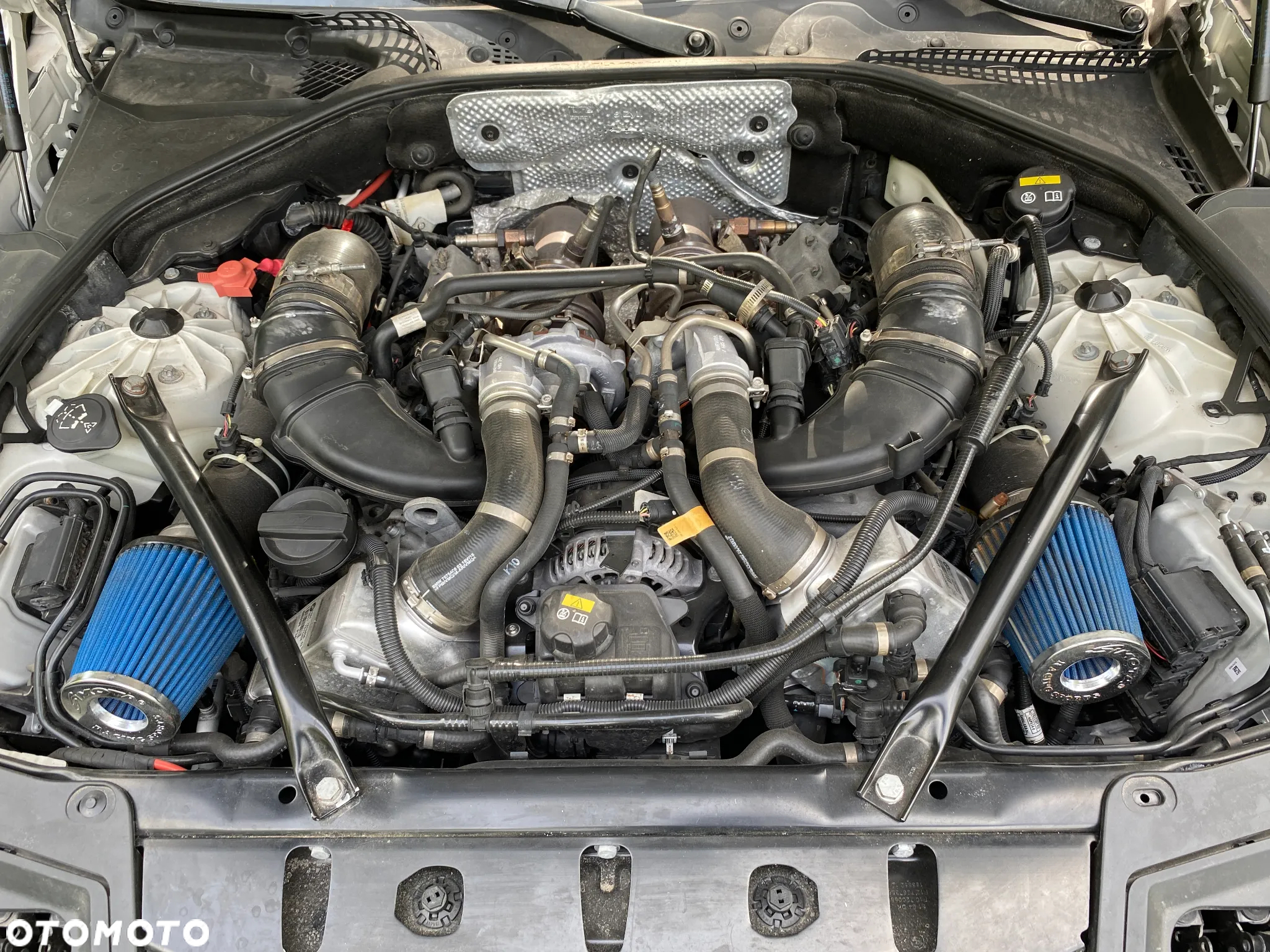 BMW Seria 5 550i - 26