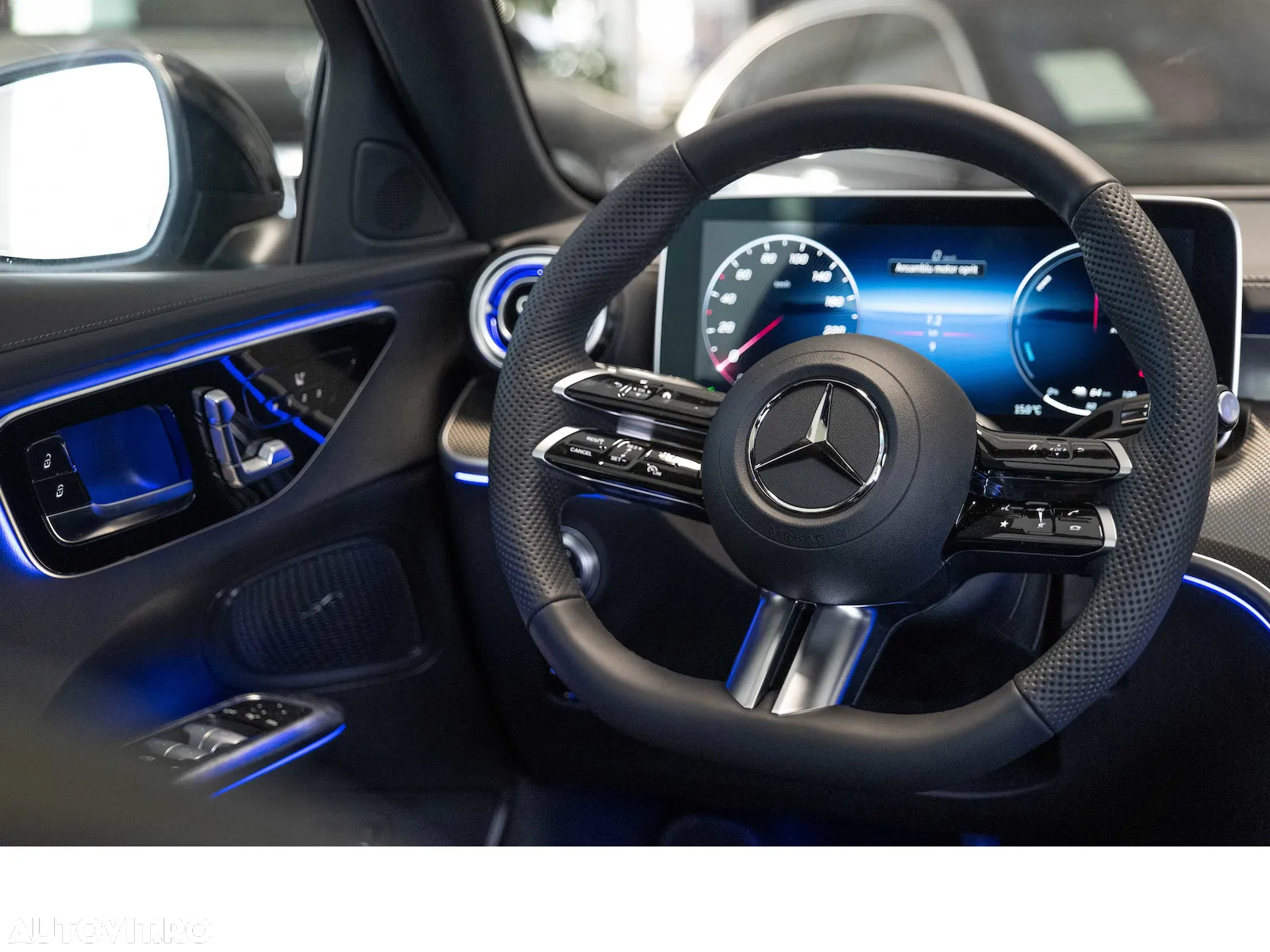Mercedes-Benz C 300 e 4Matic 9G-TRONIC AMG Line - 27