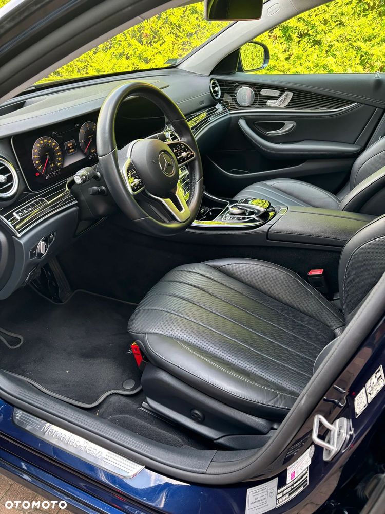 Mercedes-Benz Klasa E 400 d 4-Matic 9G-TRONIC - 2