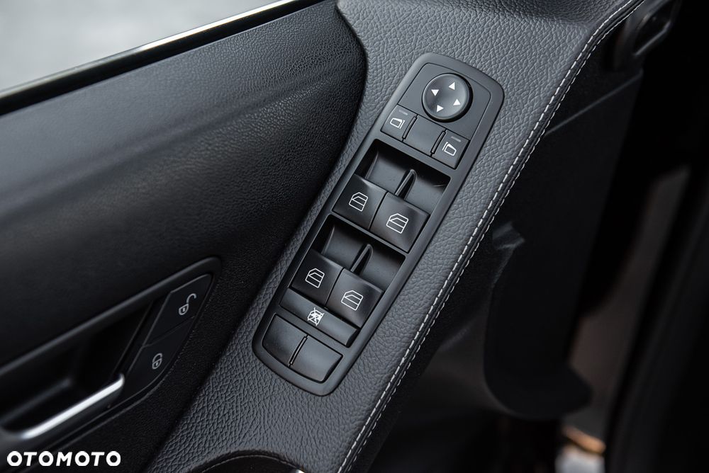 Mercedes-Benz Klasa R 350 CDI L DPF 4Matic 7G-TRONIC - 17