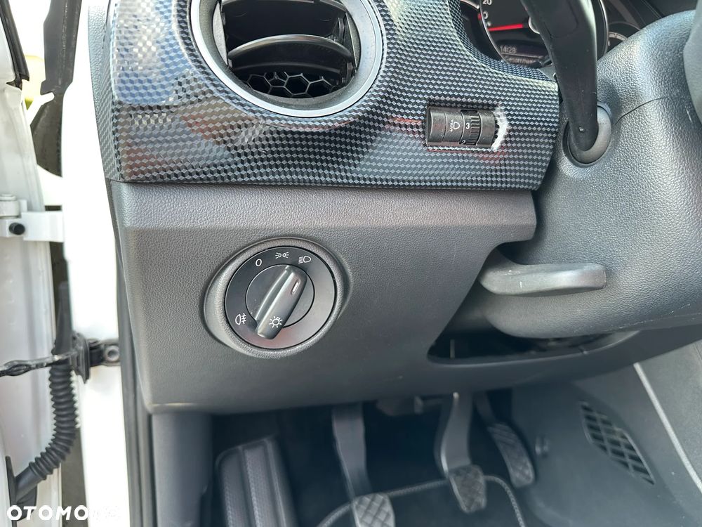 Volkswagen up! - 16
