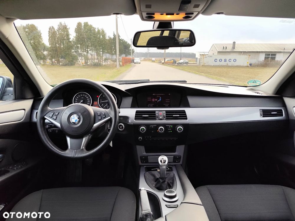 BMW Seria 5 525d - 7