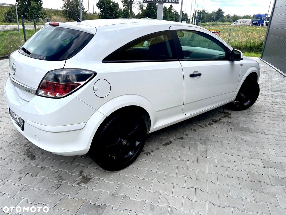Opel Astra GTC 1.4 - 16