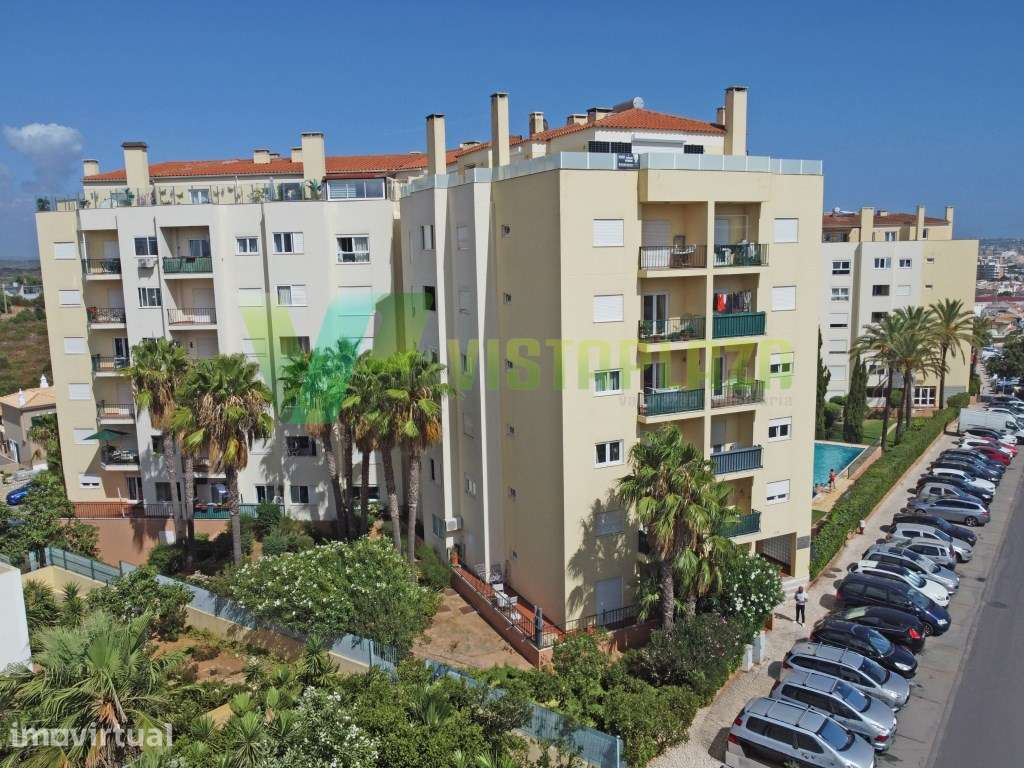 Apartamento T2 com Piscina e Estacionamento na Pedra Mourinha - Por... - Grande imagem: 3/28