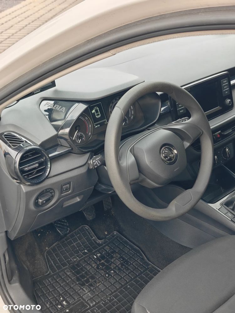 Skoda Fabia - 33