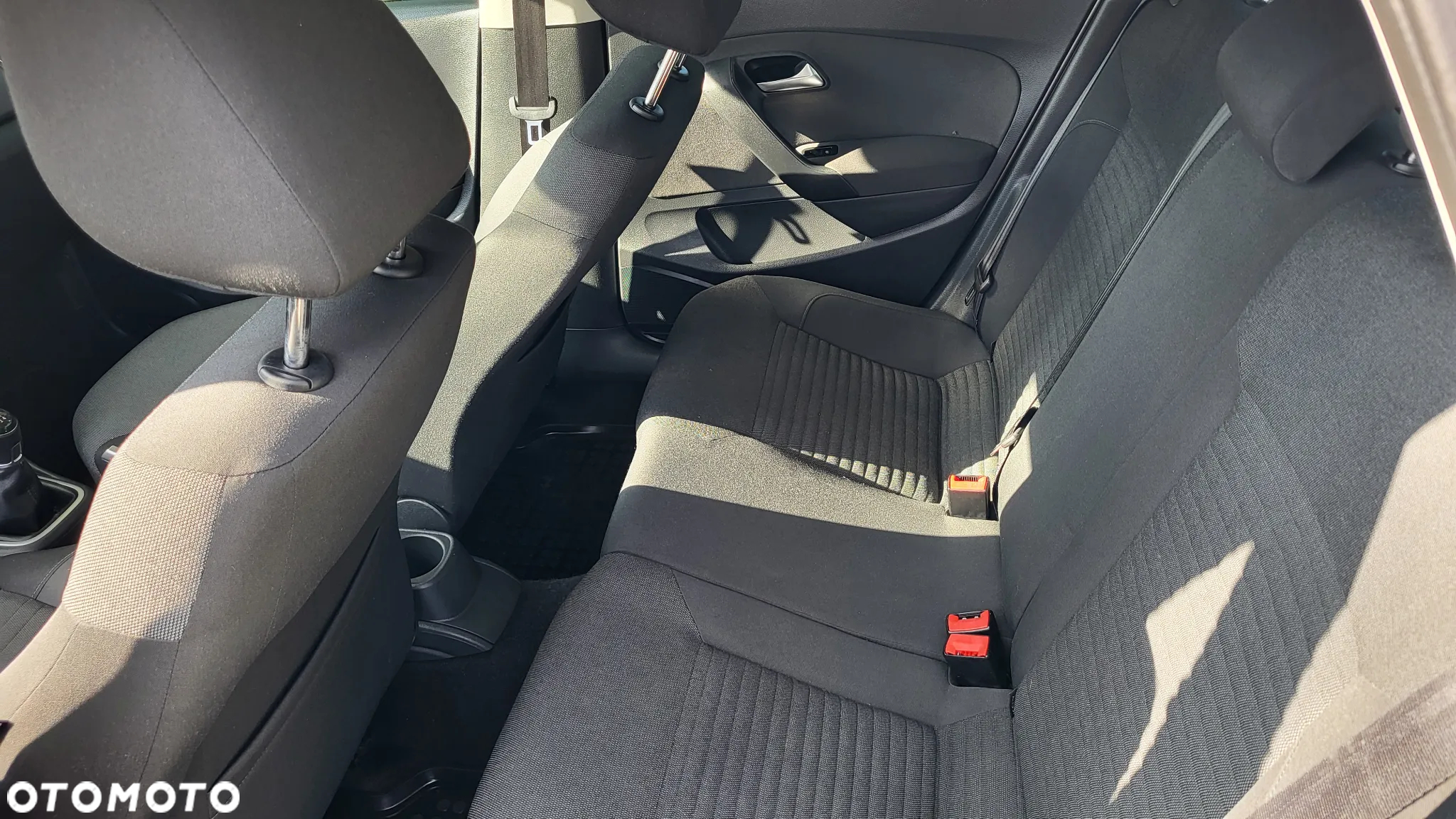 Volkswagen Polo 1.4 16V Comfortline - 12