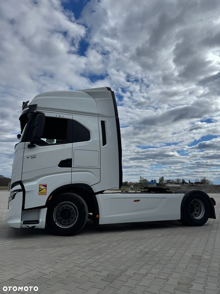 Iveco S-Way - 12