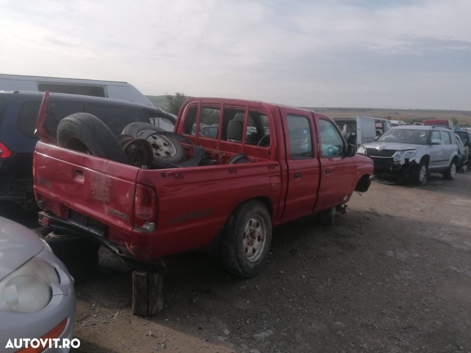 Dezmembrez piese Mazda B2500 - 1