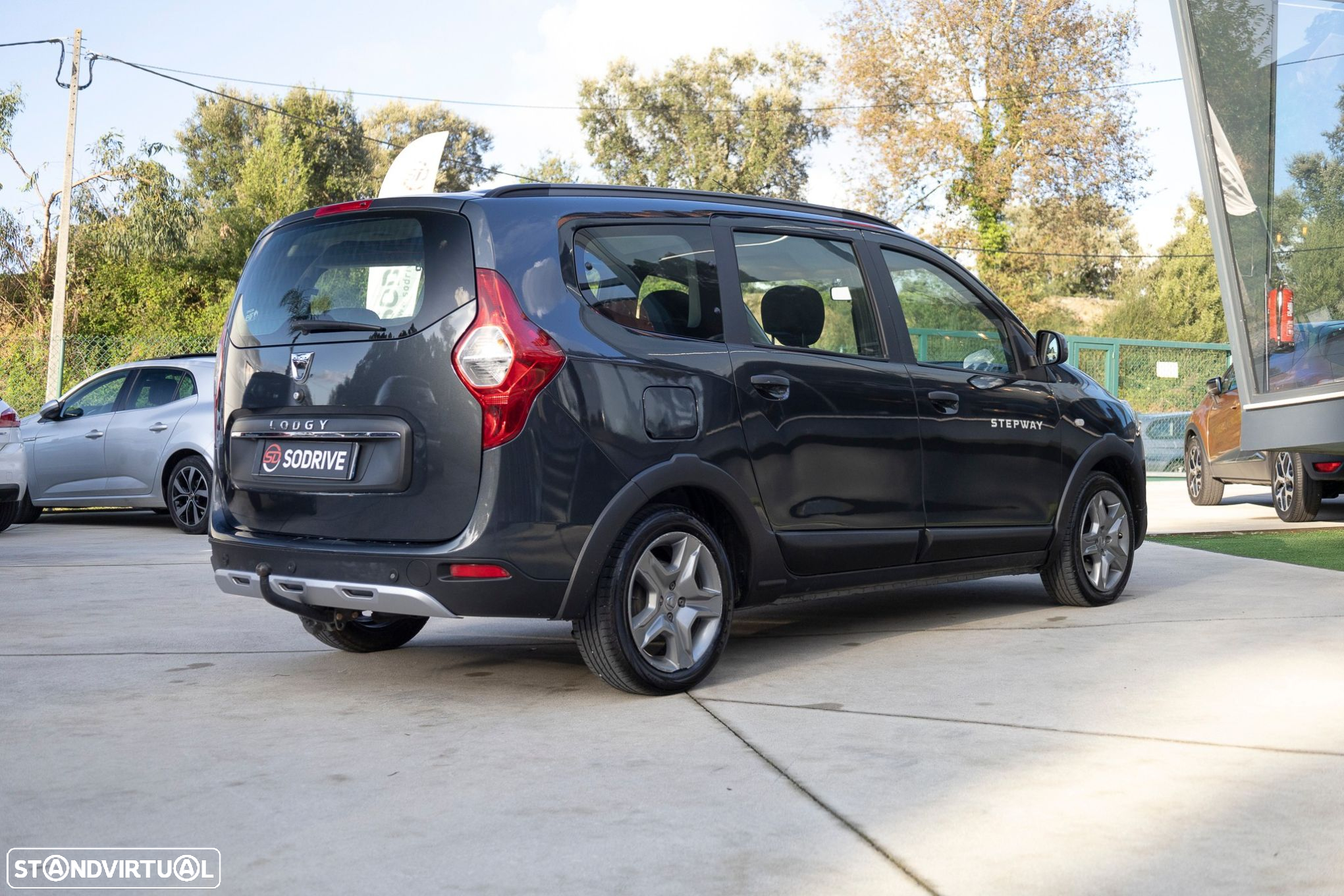 Dacia Lodgy 1.5 Blue dCi Stepway 7L - 5