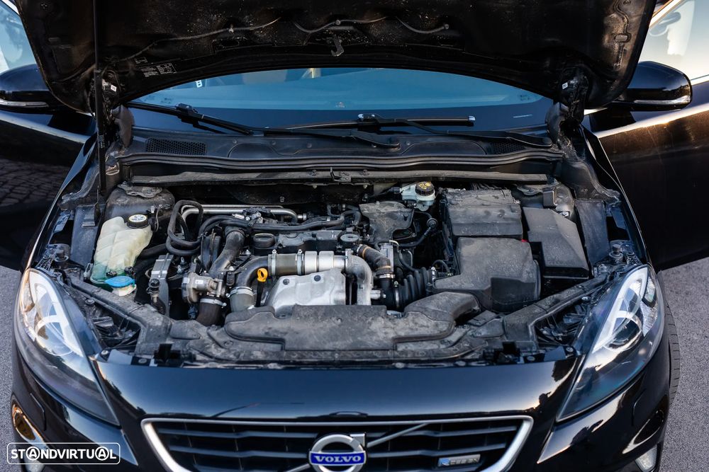 Volvo V40 D2 R Design - 14