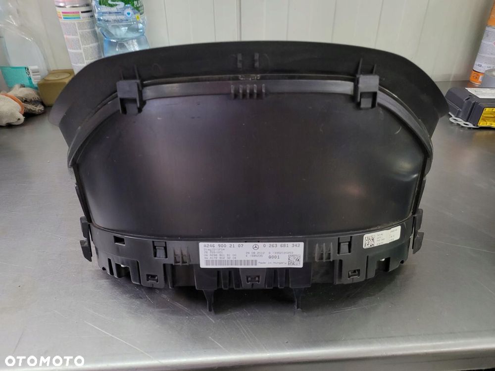 LICZNIKI ZEGARY A2469002107 MERCEDES B KLASA W246 LIFT - 2