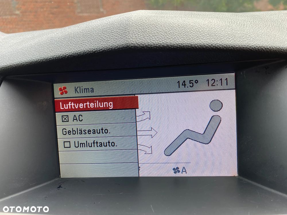 Opel Astra GTC 1.4 NAVI - 24