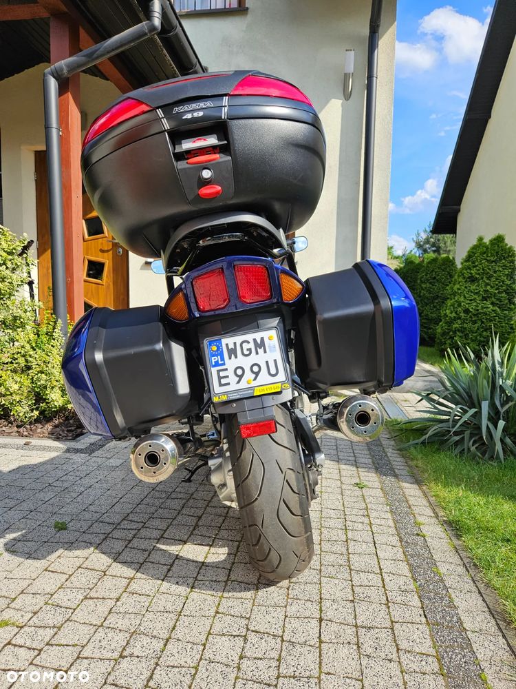 Yamaha FJR - 8