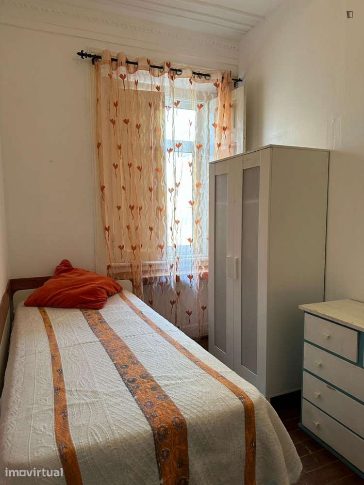 Quarto - localizado em Alameda Lisbon - Grande imagem: 5/16