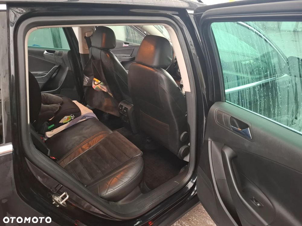 Volkswagen Passat Variant 2.0 TDI Individual - 13
