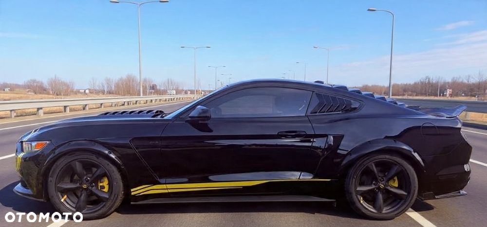 Ford Mustang - 7