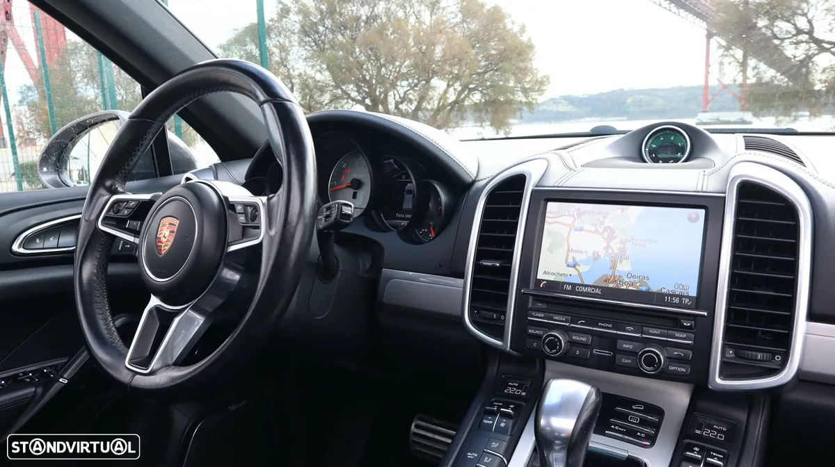 Porsche Cayenne S - 29