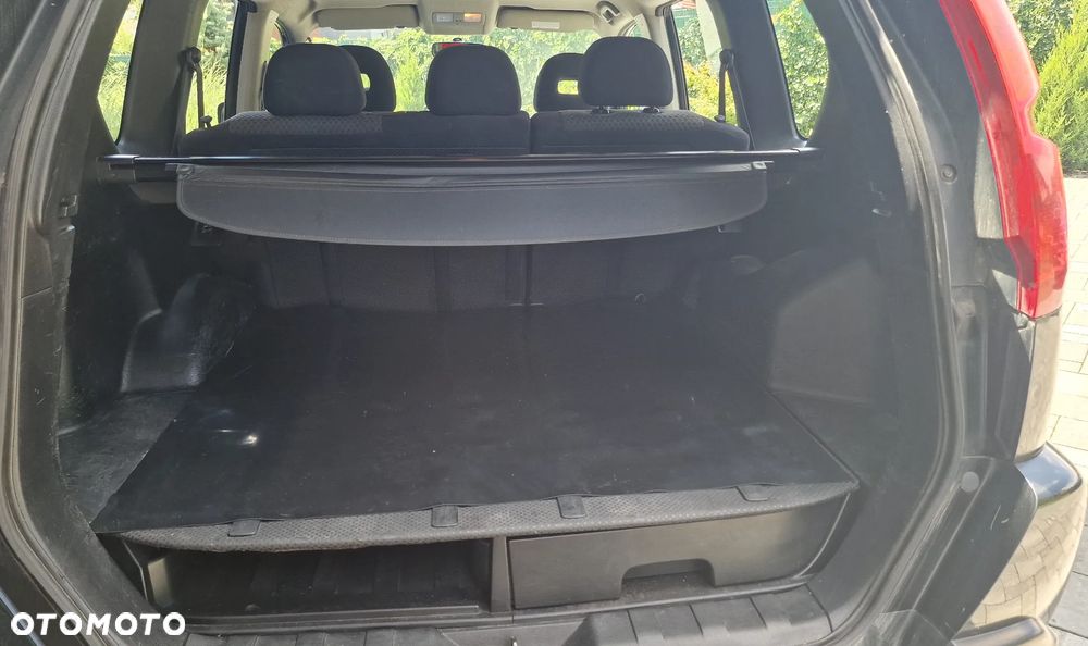 Nissan X-Trail 2.0 XE - 12