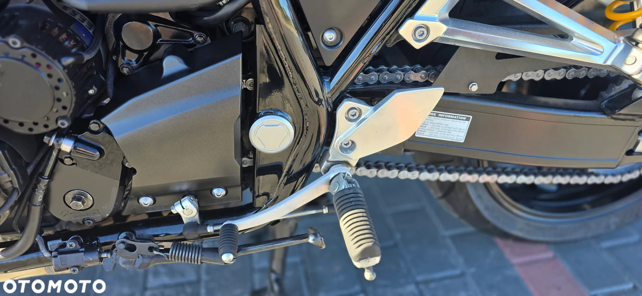 Yamaha XJR - 38