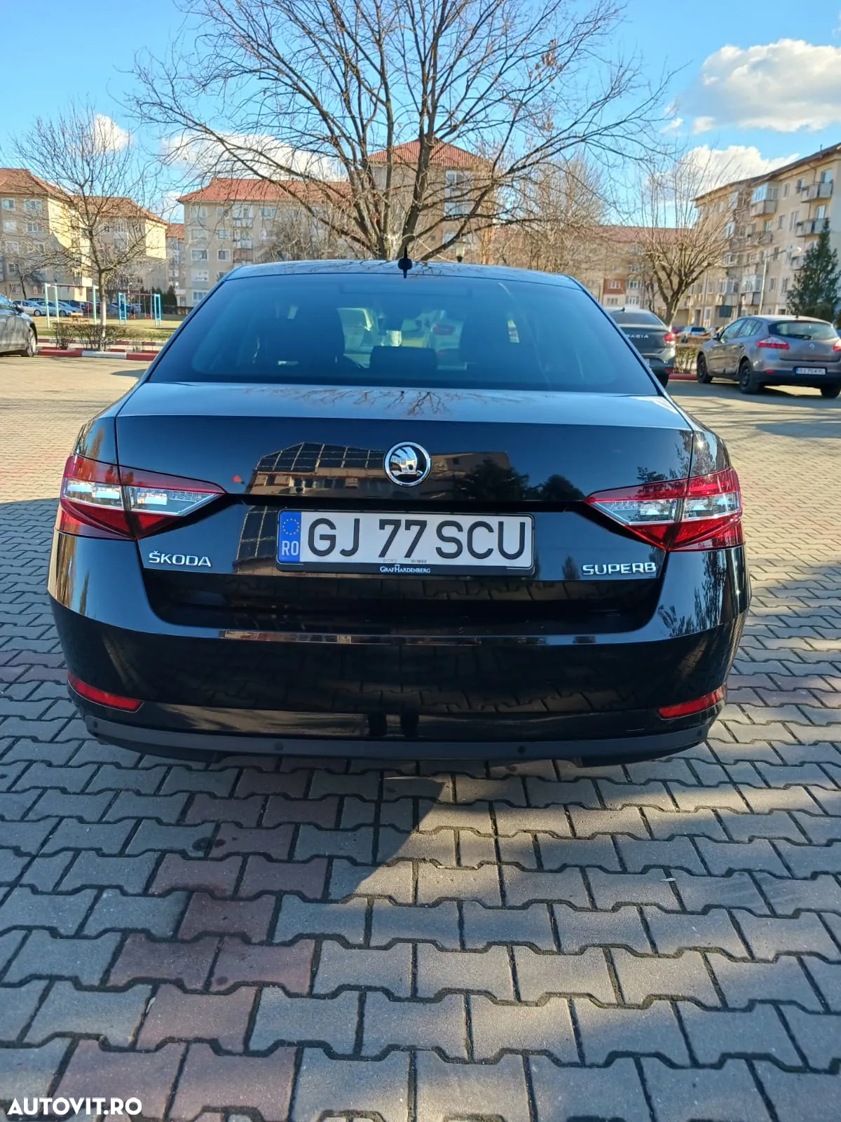 Skoda Superb 2.0 TDI Premium Edition - 25