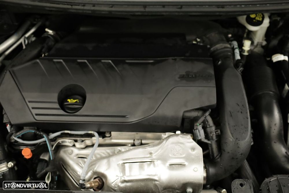 Peugeot 3008 1.6 Hybrid Allure e-EAT8 - 26