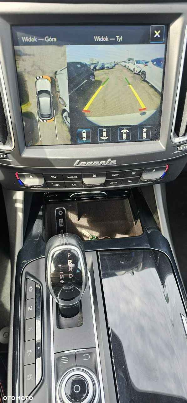 Maserati Levante - 38