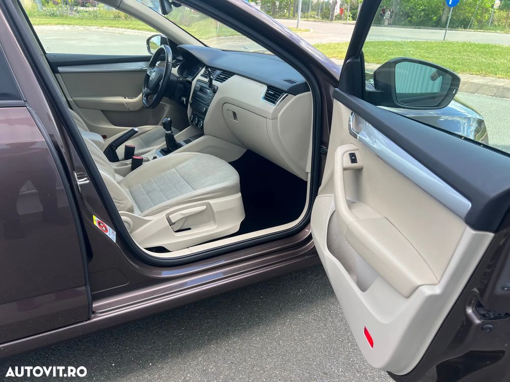 Skoda Octavia 1.6 TDI AMBITION - 23