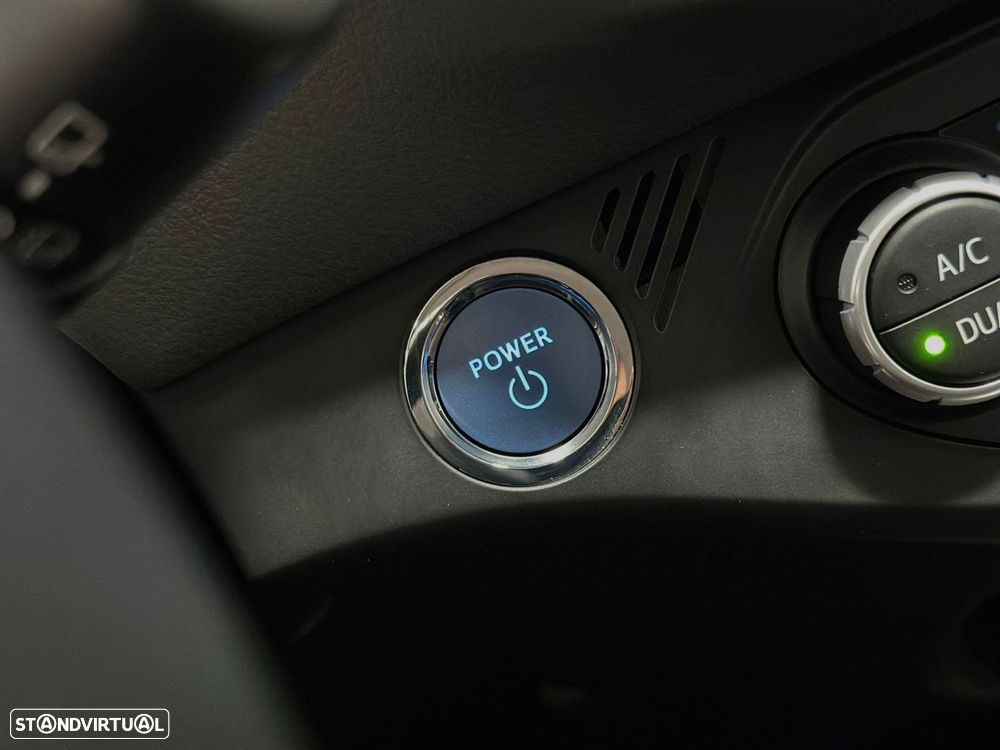 Toyota Yaris 1.5 HSD Comfort - 12
