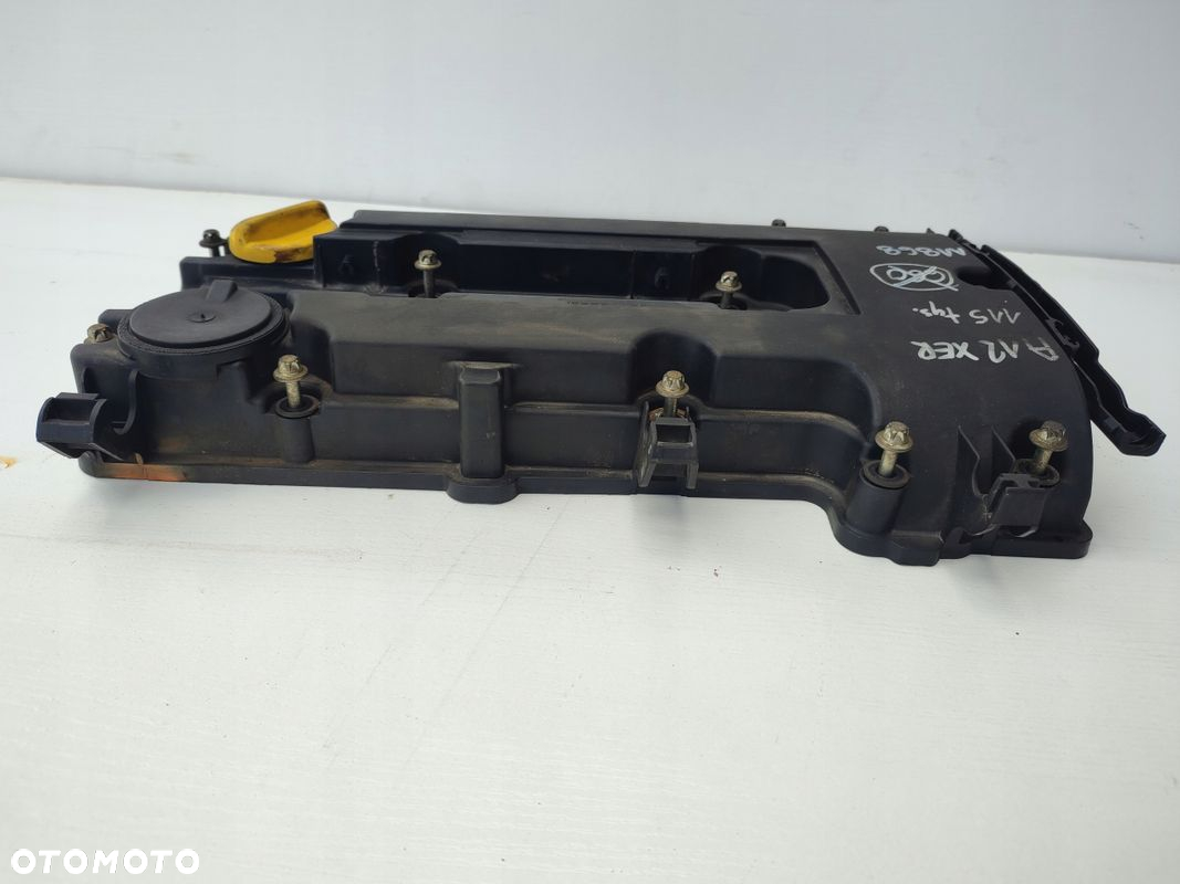 Pokrywa zaworów OPEL CORSA D 1.2 16V A12XER 55561426 - 4