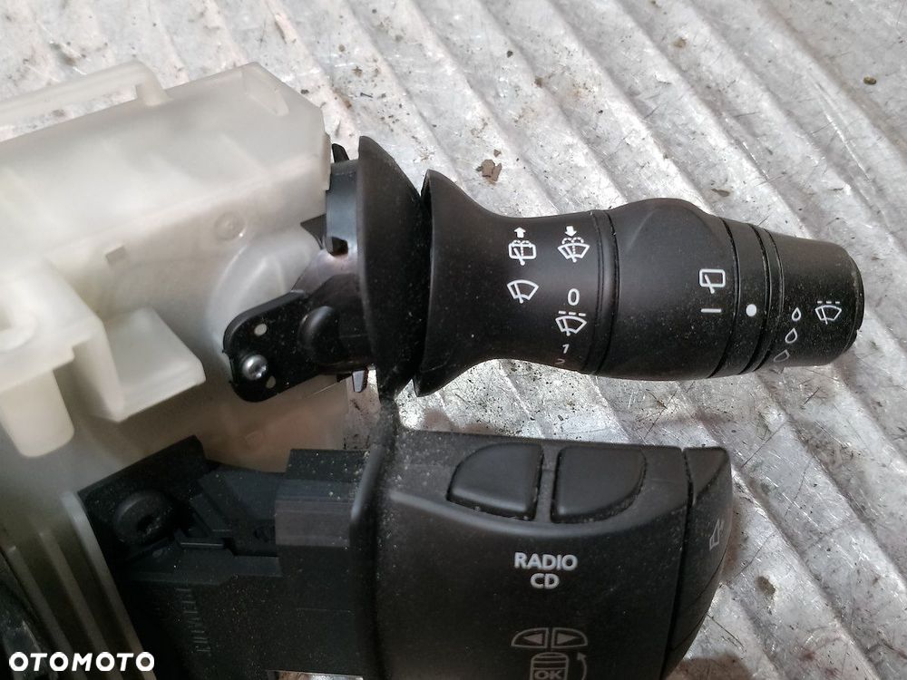 PRZEŁĄCZNIK ZESPOLONY MEGANE III 255670016R 1.5 dci - 3