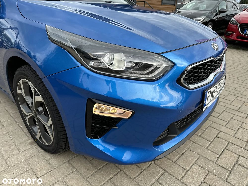 Kia Ceed - 38