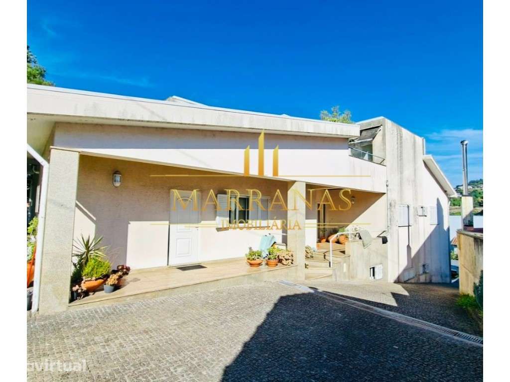 Andar Moradia T4 Duplex com Jardim, Terraço e Garagens | Paredes - Grande imagem: 2/20