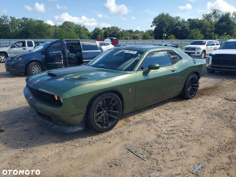 Dodge Challenger