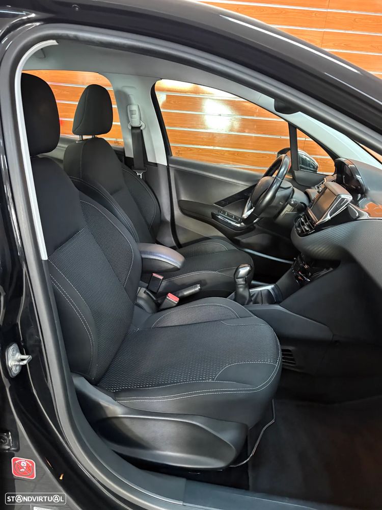Peugeot 208 1.6 BlueHDi Allure - 9
