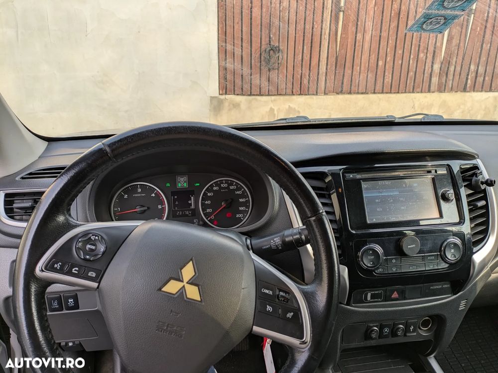 Mitsubishi L200 - 1