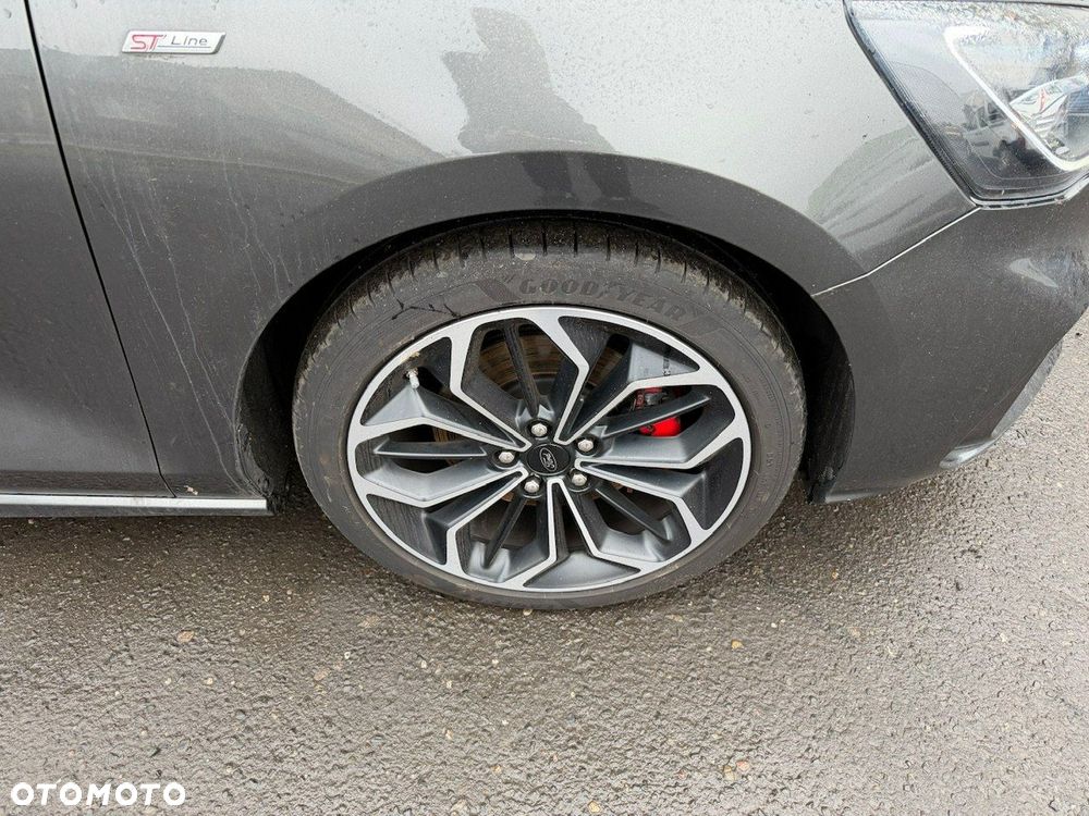 Ford Focus - 24