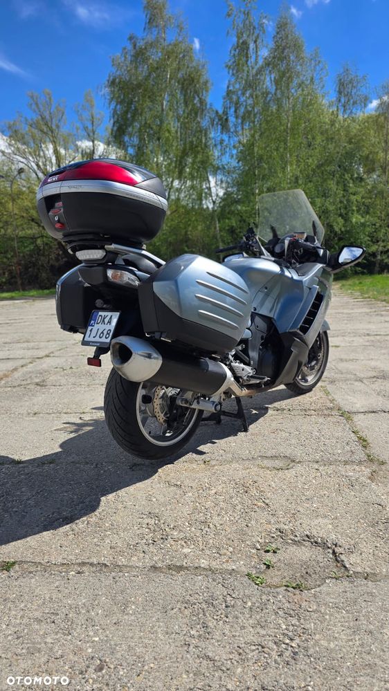 Kawasaki GTR - 5