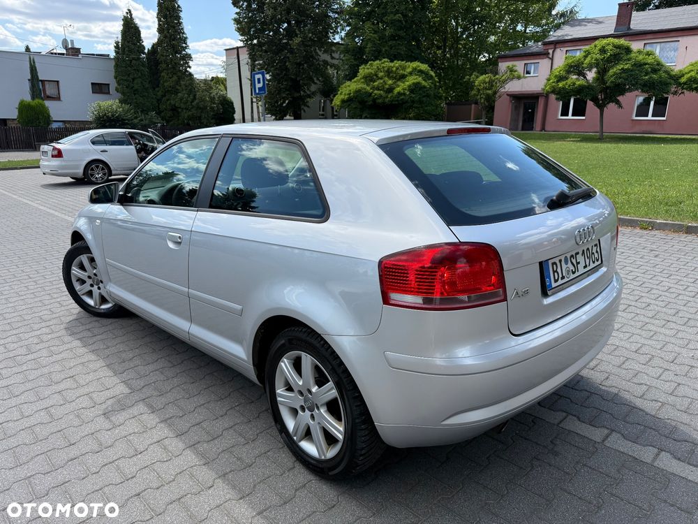 Audi A3 3-drzwiowe 1.6 Attraction - 15