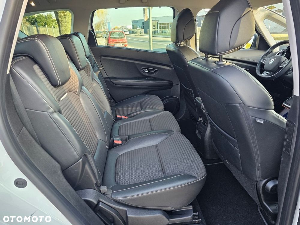 Renault Grand Scenic - 19