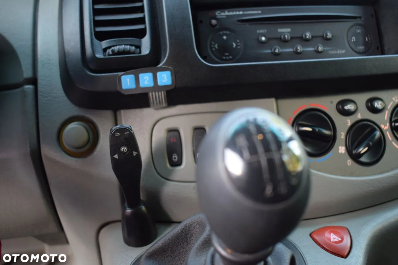 Renault Trafic 2.5 dCi L2H1 Komfort - 10