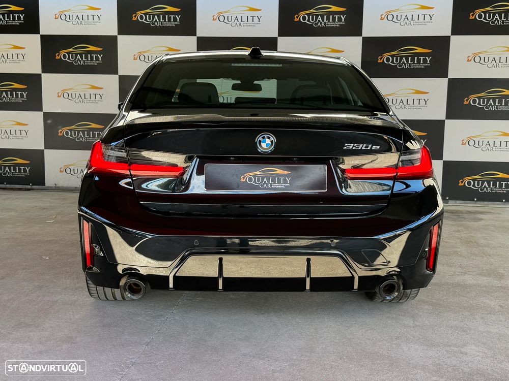 BMW 330 e Aut. M Sport - 24